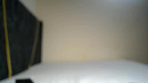Snapshot of crystal_lisa chatting on 06/08/26, 05:24 lisa online show from 06/08/26, 05:24