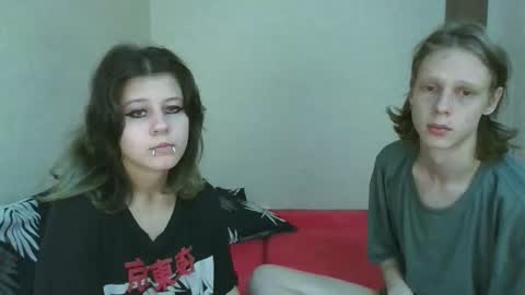 Crystal and Marcl online show from 10/04/25, 12:58