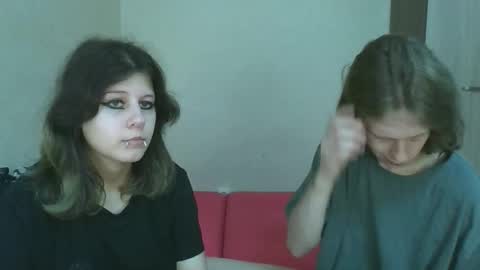 Crystal and Marcl online show from 11/08/25, 12:16