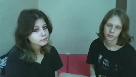Crystal and Marcl online show from 11/12/25, 07:57