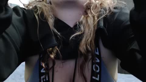 Crystal shadow online show from 12/19/25, 01:01