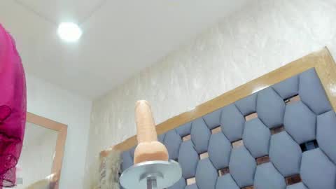 crystal_sm online show from 04/10/26, 03:23