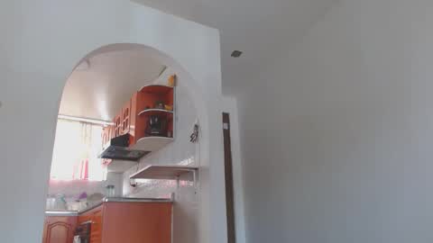 Crystal Blaze online show from 12/04/25, 06:38