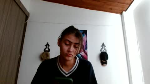 Snapshot of crystal_starx chatting on 05/28/26, 03:53 Crystal Blaze online show from 05/28/26, 03:53