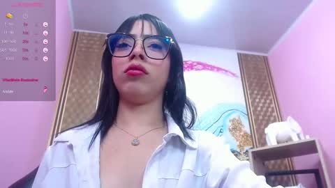 I AM CRYSTAL online show from 11/15/25, 07:21