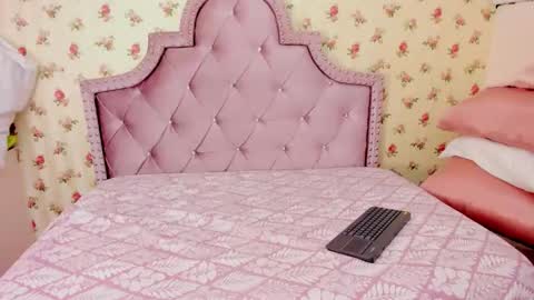 Snapshot of crystal_watson0 chatting on 03/31/26, 01:33 Milf Latina online show from 03/31/26, 01:33
