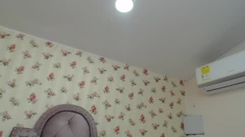 Snapshot of crystal_watson0 chatting on 04/08/26, 01:11 Milf Latina online show from 04/08/26, 01:11