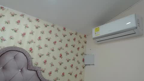 Snapshot of crystal_watson0 chatting on 04/11/26, 12:42 Milf Latina online show from 04/11/26, 12:42