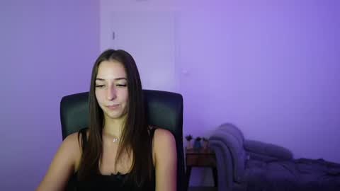 Crystalbrunette18 online show from 06/27/26, 06:35