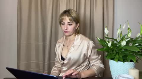 Mary online show from 06/20/26, 08:11