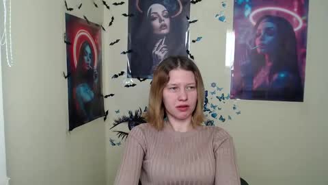 Stella online show from 03/11/25, 10:18