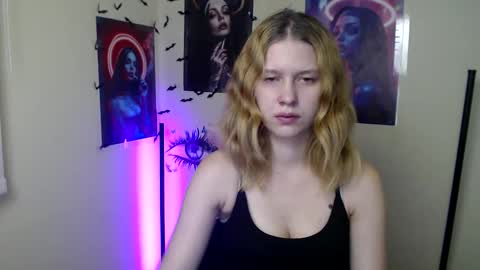 Stella online show from 11/09/25, 06:06