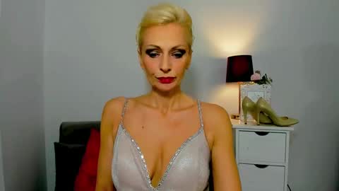 Crsyatal online show from 12/31/24, 02:14