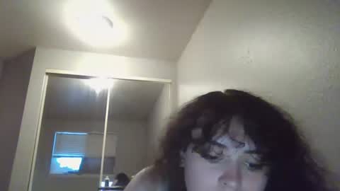 Snapshot of crystalhouse444 chatting on 07/10/26, 01:21 crystalhouse444 online show from 07/10/26, 01:21