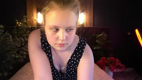 Snapshot of crystallpaws_ chatting on 05/24/26, 05:45 crystallpaws_ online show from 05/24/26, 05:45