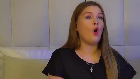 Snapshot of crystallyons chatting on 03/03/26, 06:25 Crystal online show from 03/03/26, 06:25