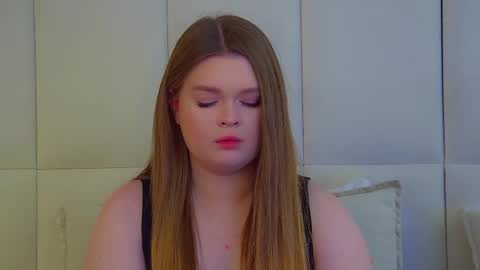 Snapshot of crystallyons chatting on 03/07/26, 07:38 Crystal online show from 03/07/26, 07:38