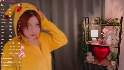 Snapshot of crystalrossy chatting on 03/29/26, 03:45 Morry online show from 03/29/26, 03:45