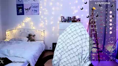 Sasha    Make me moan with patterns   good music here  online show from 02/11/25, 05:05