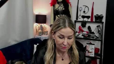 CrystalHotty online show from 02/25/25, 09:09