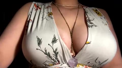 Snapshot of crystalyn777 chatting on 03/21/26, 08:19 crystalyn777 online show from 03/21/26, 08:19