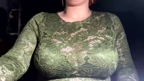 Snapshot of crystalyn777 chatting on 04/21/26, 04:19 crystalyn777 online show from 04/21/26, 04:19