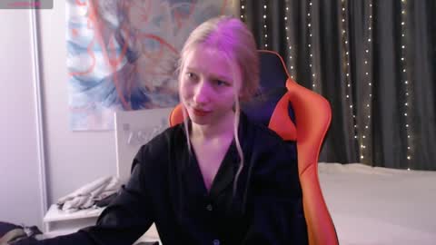 Lia online show from 01/24/25, 07:49