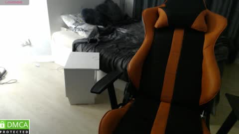 Lia online show from 02/16/25, 02:31