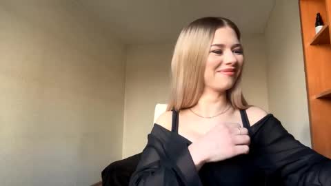 Snapshot of crystarouillard chatting on 03/24/26, 07:46 Jesi online show from 03/24/26, 07:46