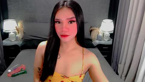 Snapshot of crytastal_lust1212 chatting on 03/08/26, 09:13 bea takashi online show from 03/08/26, 09:13