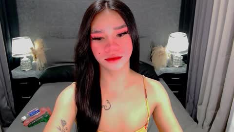 Snapshot of crytastal_lust1212 chatting on 03/10/26, 09:36 bea takashi online show from 03/10/26, 09:36