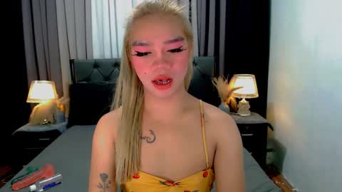 Snapshot of crytastal_lust1212 chatting on 04/04/26, 09:07 bea takashi online show from 04/04/26, 09:07