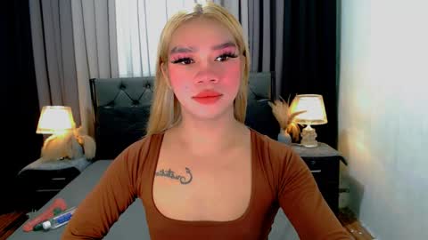 Snapshot of crytastal_lust1212 chatting on 04/09/26, 09:26 bea takashi online show from 04/09/26, 09:26