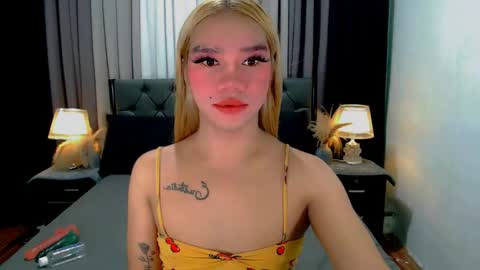 Snapshot of crytastal_lust1212 chatting on 04/11/26, 09:35 bea takashi online show from 04/11/26, 09:35