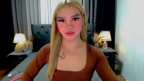 Snapshot of crytastal_lust1212 chatting on 04/12/26, 09:14 bea takashi online show from 04/12/26, 09:14