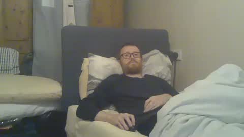 Snapshot of cs014g8493 chatting on 11/05/25, 10:21 chris online show from 11/05/25, 10:21