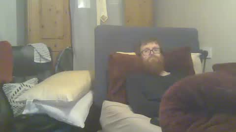 Snapshot of cs014g8493 chatting on 05/07/26, 11:21 chris online show from 05/07/26, 11:21