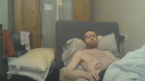 Snapshot of cs014g8493 chatting on 07/19/26, 01:20 chris online show from 07/19/26, 01:20