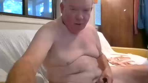 Snapshot of cubeddie chatting on 10/14/25, 05:47 cubeddie online show from 10/14/25, 05:47