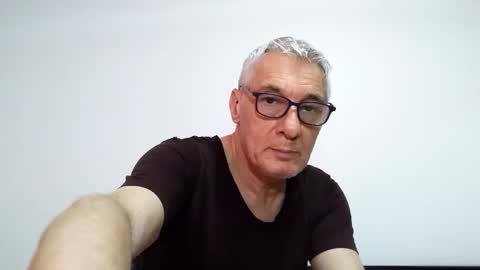 Snapshot of cucaio18 chatting on 04/10/26, 02:06 BIG UNCUT HARD COCK online show from 04/10/26, 02:06