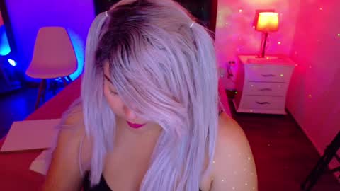 Snapshot of cuckoldlover69_ chatting on 01/19/25, 01:22 cuckoldlover69_ online show from 01/19/25, 01:22