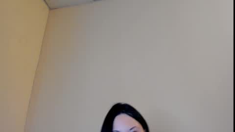 Snapshot of cuckqueenxxl chatting on 04/29/26, 05:30 HELEN online show from 04/29/26, 05:30