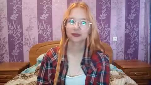 Snapshot of cucumber_kringe chatting on 09/30/25, 07:13 Sia online show from 09/30/25, 07:13