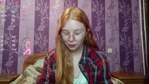 Snapshot of cucumber_kringe chatting on 10/06/25, 08:01 Sia online show from 10/06/25, 08:01