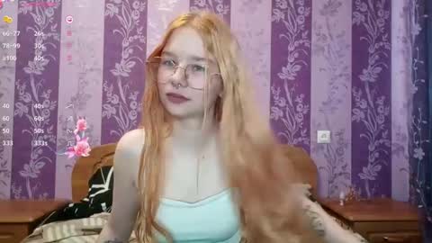 Snapshot of cucumber_kringe chatting on 10/08/25, 07:17 Sia online show from 10/08/25, 07:17