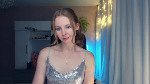 Snapshot of cuddle_kitten chatting on 12/21/24, 02:15 Alexia online show from 12/21/24, 02:15
