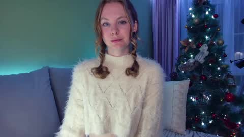 Snapshot of cuddle_kitten chatting on 01/08/25, 03:17 Alexia online show from 01/08/25, 03:17