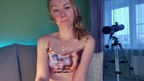 Snapshot of cuddle_kitten chatting on 01/16/25, 06:14 Alexia online show from 01/16/25, 06:14