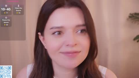 Ellie online show from 10/12/25, 03:11