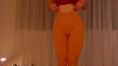 Leonela online show from 12/09/24, 11:45